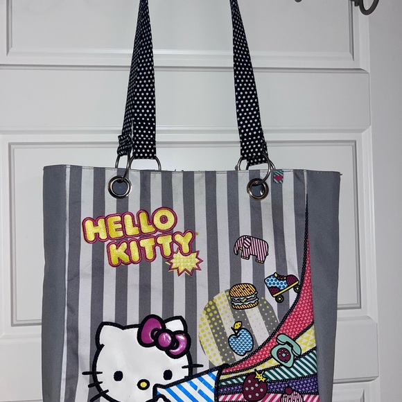 Hello Kitty Tote - Picture 6 of 8